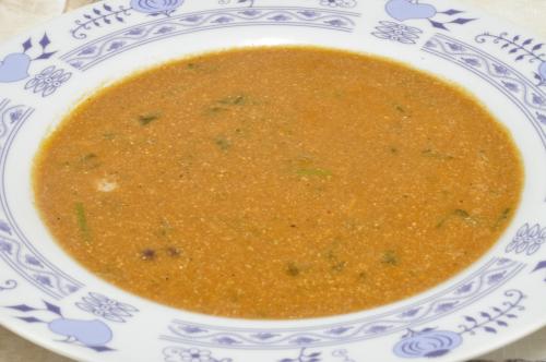 Fazolová polévka s rajčatovým protlakem – Snadné recept z Česko kuchyně, hotový za 30 - 45 minut